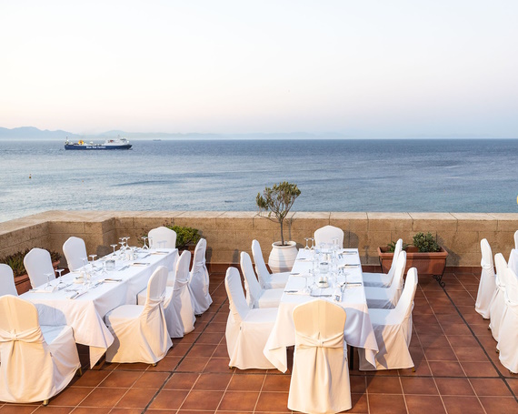 Rhodes wedding ceremonay at Grande Albergo Wedding Venue